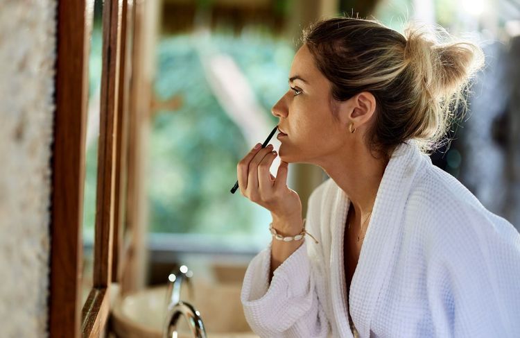 « Sharpie lip liner » : cette tendance make-up devenue virale sur les réseaux inquiète les dermatologues