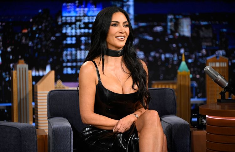 « Une somme à 7 chiffres » : Kim Kardashian dévoile le montant astronomique de sa routine beauté