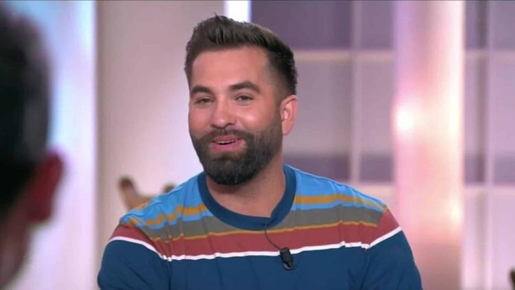 Kendji Girac face à l’illettrisme : son premier contrat avec une maison de disques signé sous pression, il raconte