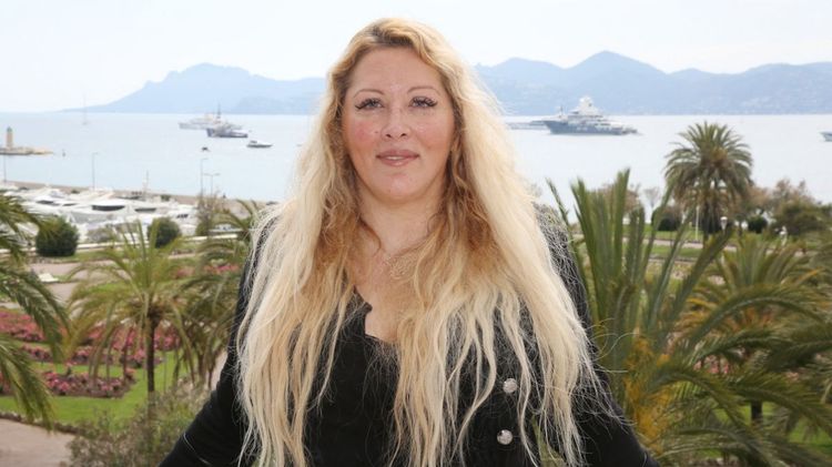 Ex-millionnaire, Loana "bernée" a fini sa vie au RSA : "On m'a volé de l'argent..."