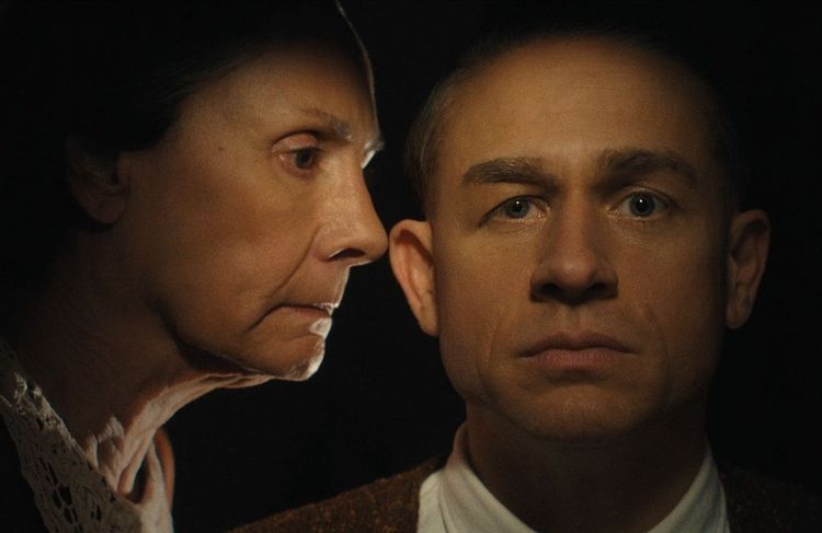 « Monstre » : la nouvelle bande-annonce de la série Netflix nous donne la chair de poule