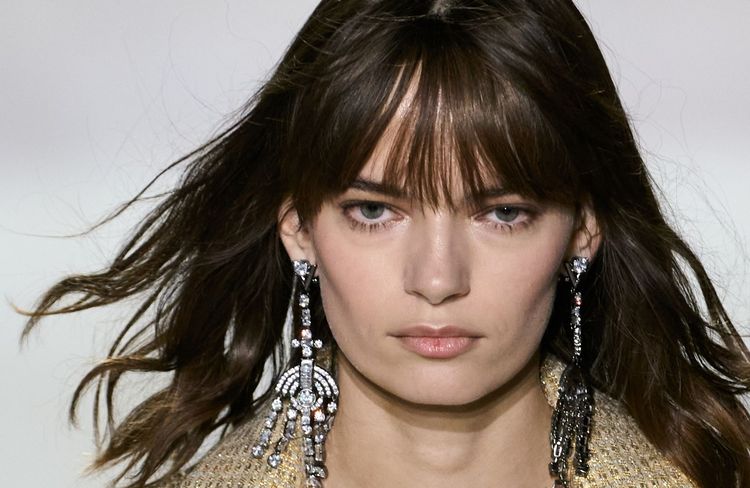 Liquid Hair : les astuces d'un pro pour reproduire la tendance à la maison