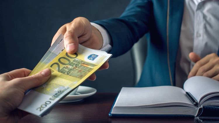 Virement dérisoire pour les petites retraites, relevés de banque... Les 3 infos argent du jour
