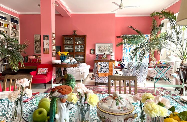 À Milan, un ancien entrepôt transformé en loft bohème et coloré