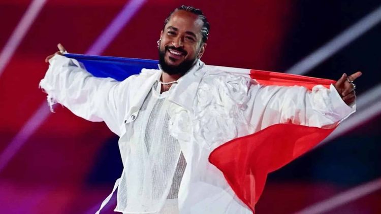 Slimane : les coulisses de sa mise en scène à l'Eurovision 2024 dévoilées, les internautes sont impressionnés, regardez !
