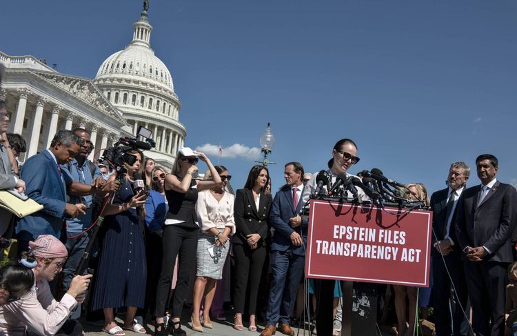 Affaire Jeffrey Epstein : des victimes interpellent Trump et menacent de compiler une liste de noms