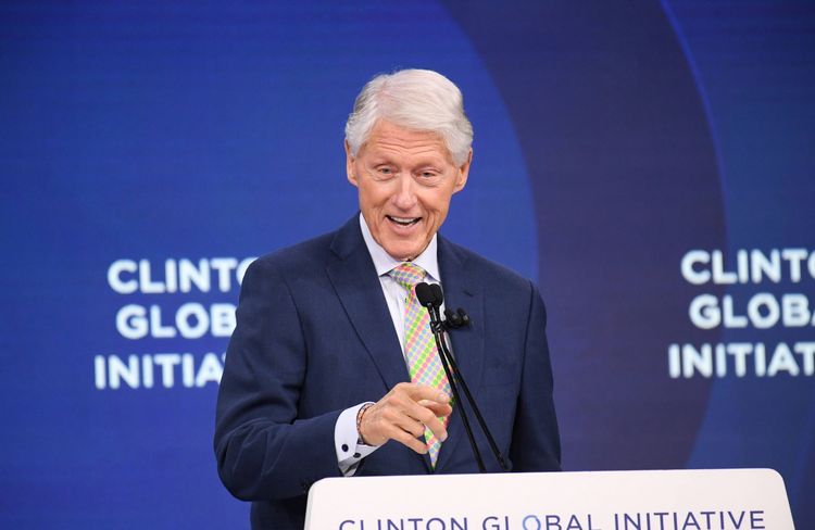 Cet acteur hollywoodien va interpréter Bill Clinton dans une série politique