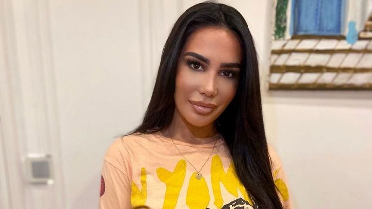 Milla Jasmine enceinte de son deuxième enfant, elle dévoile des photos de son baby-bump