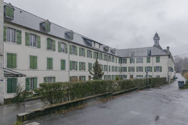 Affaire Bétharram : la fille de François Bayrou témoignera dans un livre