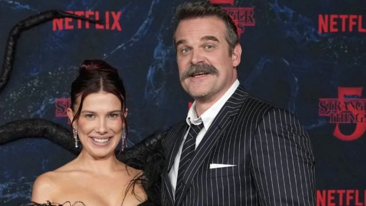 Stranger Things : Millie Bobby Brown harcelée par David Harbour ? Elle brise le silence pour la première fois !