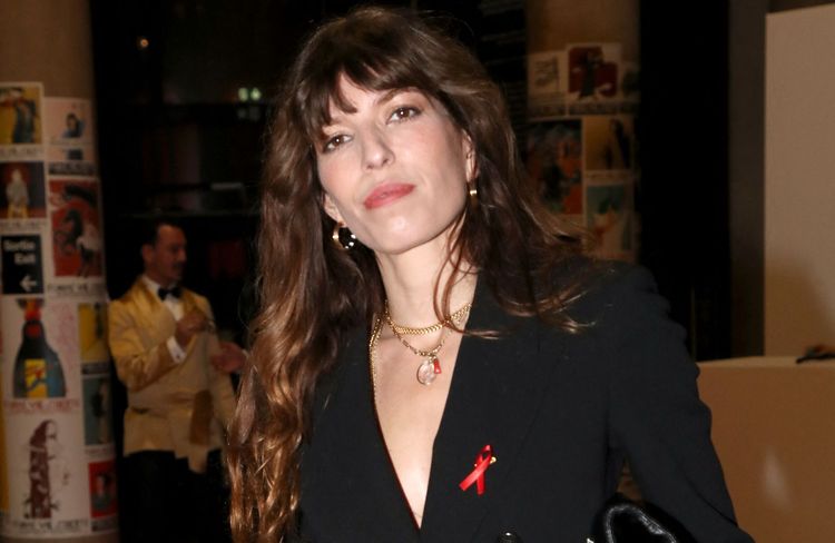 Jane Birkin : un an après sa mort, sa fille Lou Doillon lui rend un émouvant hommage