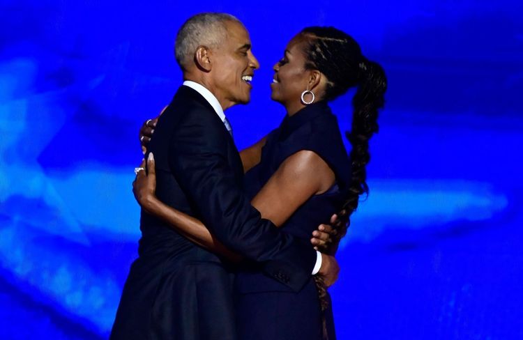 Barack Obama évoque son couple avec Michelle Obama : « Être à ses côtés m'a enrichi »
