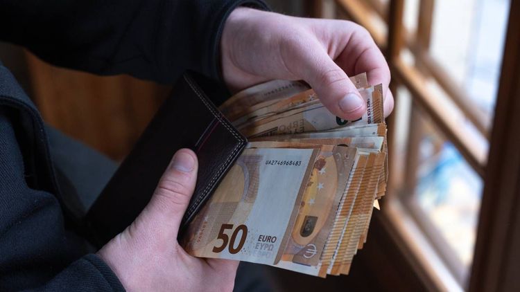 « La plus forte baisse du taux du Livret A depuis 15 ans » : quel impact sur vos intérêts 2025 ?