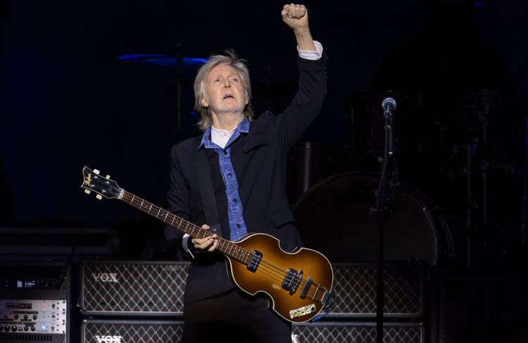 Trois fils des Beatles dévoilent un titre inédit pour l’anniversaire de Paul McCartney
