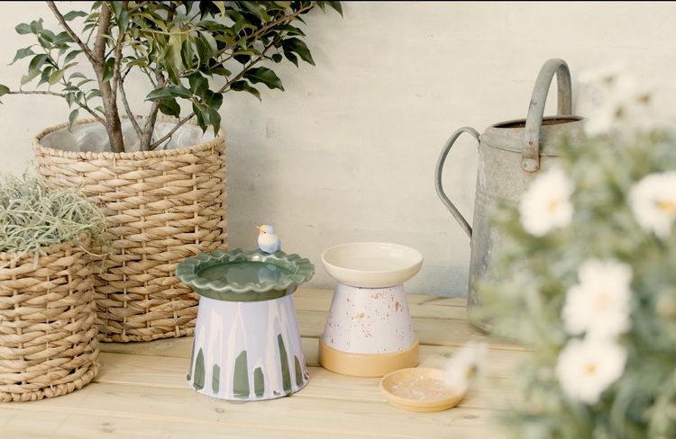 DIY : en 5 minutes chrono, on crée un joli bain pour oiseaux