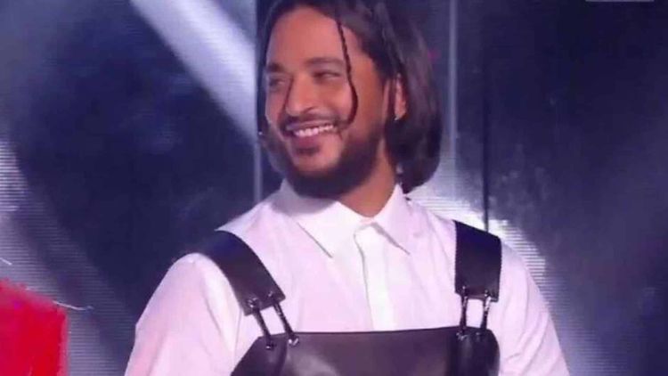 "C’est quoi cet accoutrement ?" : le look de Slimane (The Voice Kids) vivement critiqué par les internautes, regardez !