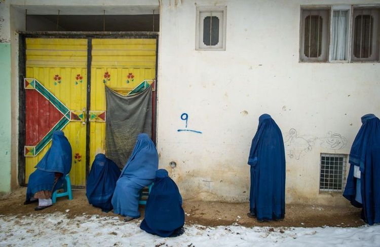 Afghanistan : des femmes se filment en train de chanter pour protester contre l’interdiction