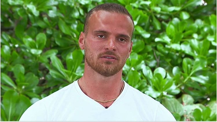 "Je me sens comme un peu…" : Tino (IDT) réagit à son dérapage avec Emma