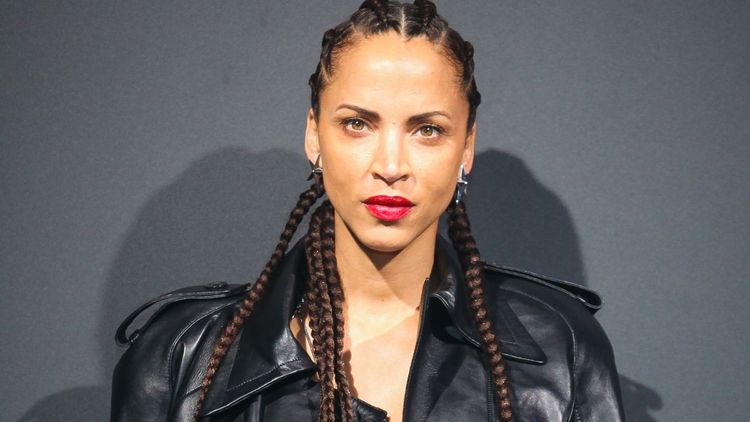 Noémie Lenoir revient sur l’addiction qui a failli lui coûter la vie : “Le jour où j’ai fait ma tentative de suicide…”