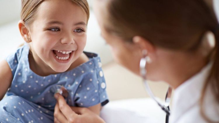 Impôts 2025 : « Puis-je déduire de mes revenus les cotisations versées à la mutuelle pour mon enfant ? »