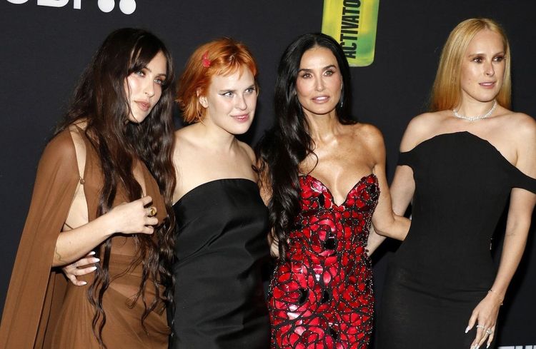 Bruce Willis : Emma Heming, Demi Moore et ses filles s’unissent pour célébrer ses 71 ans