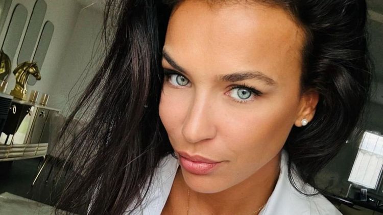 Julie Ricci : fauchée et obligée de s’inscrire sur MYM ? La candidate fait des révélations !