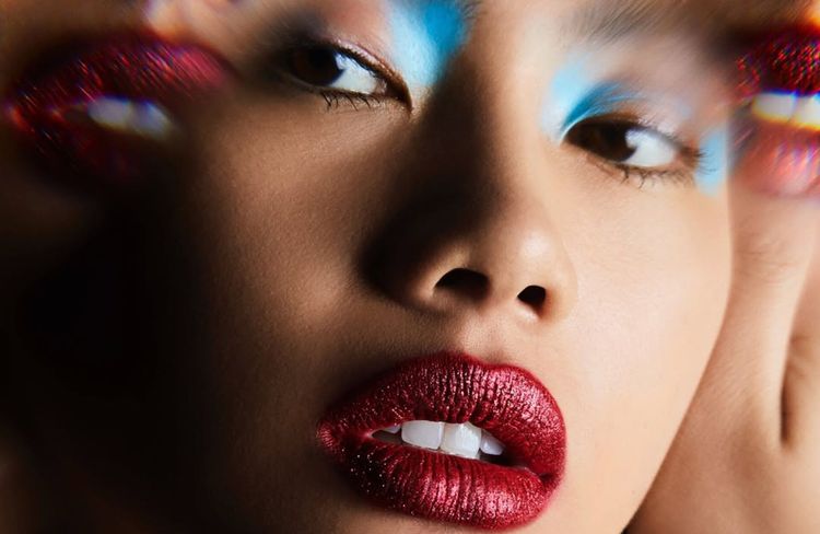 Adieu le « clean look », les lèvres disco font leur grand retour