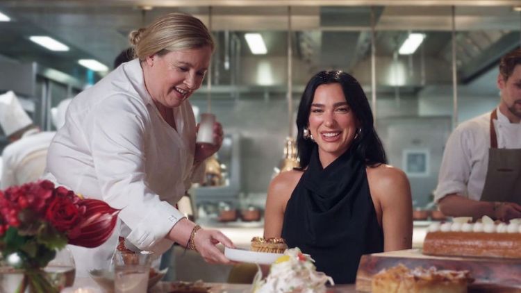 Dua Lipa cash face à Hélène Darroze lors de leur 1ʳᵉ rencontre : « Vous devriez…