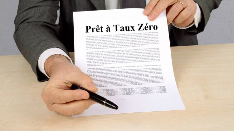 « Faut-il forcément souscrire un autre crédit immobilier pour avoir un PTZ ? »