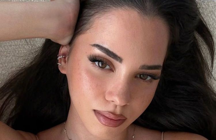 « Huda makeup » : ce maquillage viral sur les réseaux sublimerait tous les visages