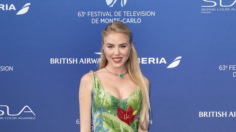 En couple avec Jordan Bardella, Maria Carolina de Bourbon des Deux-Siciles surprend avec ses révélations sur sa famille