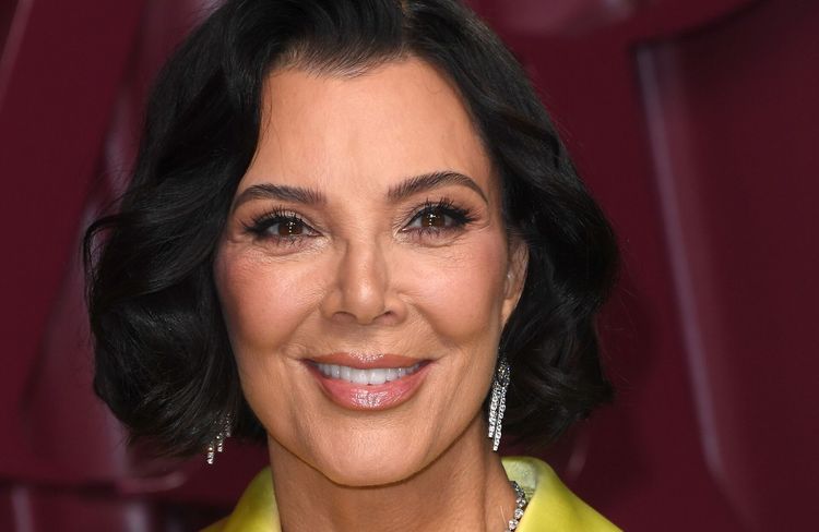 Sans maquillage, Kris Jenner, 70 ans, dévoile sa peau éclatante