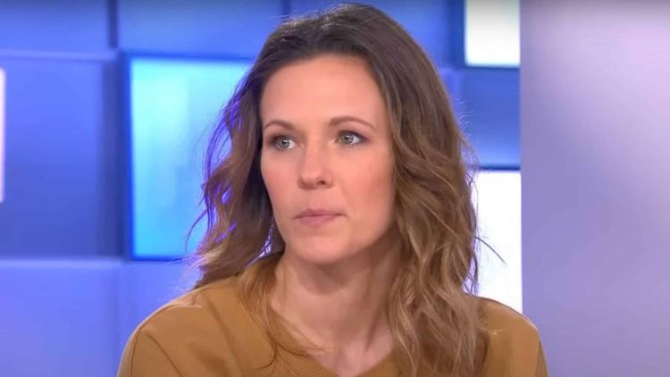 "Je perdais connaissance" : Lorie Pester raconte ses terribles douleurs dues à son endométriose !