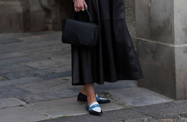 Cette chaussure classique revient avec un twist inattendu ce printemps