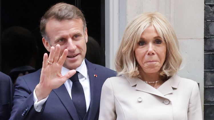 Emmanuel Macron victime de harcèlement sexuel : “C’est une personne perturbée”, la Première dame voit rouge