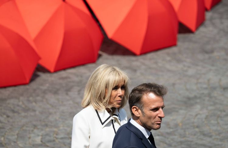 Qu’est-ce que la transvestigation, la théorie du complot dont est victime Brigitte Macron ?