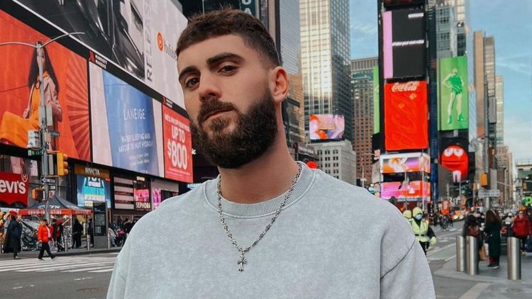 Illan Castronovo : banni de TikTok, il manifeste devant leurs bureaux à Paris "Je suis prêt à mourir...