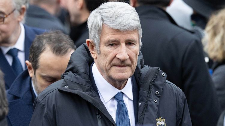 "Vieille fille stérile !" Furax, Philippe de Villiers, s'indigne face à "l'islamisation de l'Europe"