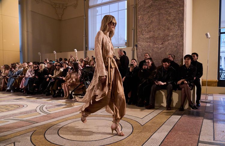 ELLE Debriefe – Fashion Week jour 7 & 8 : des collab’ virales, le sarouel remis au goût du jour…