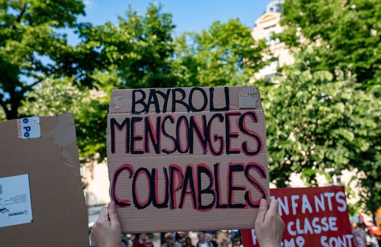 « Ça risque de passer à l’as » : ces militants dénoncent un flou sur le « conseil des victimes » de Bayrou