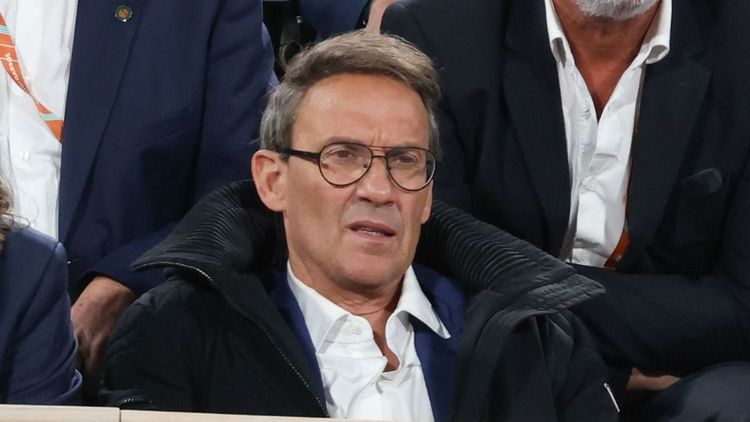 “C’est bien qu’il ne soit pas à l’antenne” : Julien Courbet cash sur le sort réservé à Stéphane Plaza depuis sa condamnation