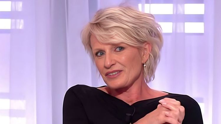 "Quand il soulève son t-shirt..." : Sophie Davant se lâche sur le physique de son partenaire dans DALS