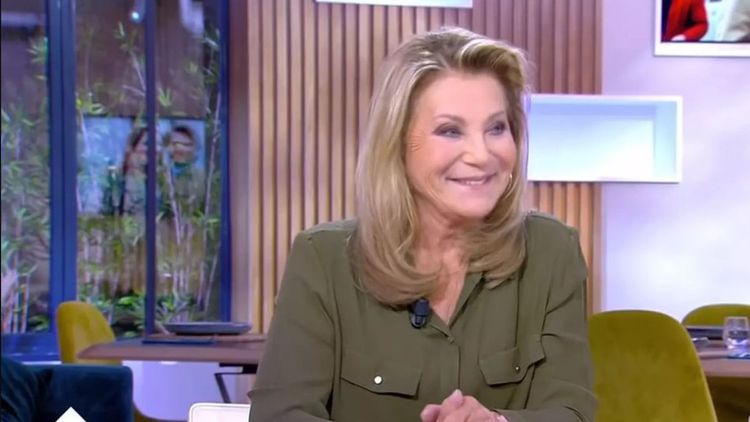 La chanteuse Sheila prête à prendre sa retraite ? : “C’est un peu lourd à porter”