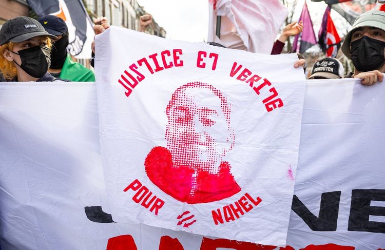 Affaire Nahel : après la mutation du policier tireur, la famille de l’adolescent dénonce « une justice frileuse »