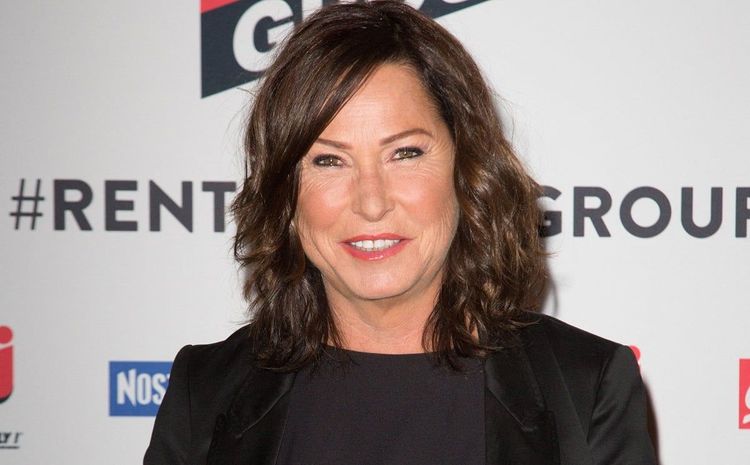 Benjamin Castaldi à la trappe, Evelyne Thomas revient à la télé délestée de 13kg, elle est méconnaissable