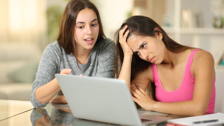 En couple ou en coloc, ces banques en ligne permettent d'ouvrir un compte joint gratuit