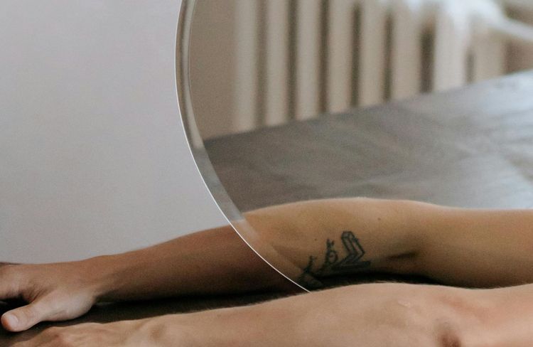 Cette recette anti tâche serait la réponse parfaite pour éviter les traces sur les vitres et les miroirs