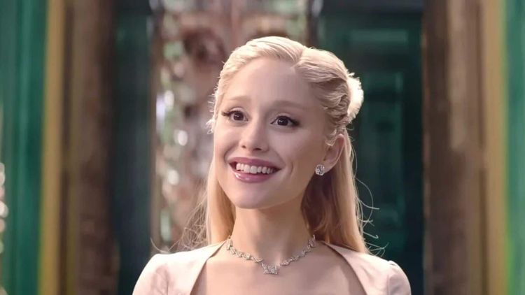 Ariana Grande réagit aux commentaires sur son physique