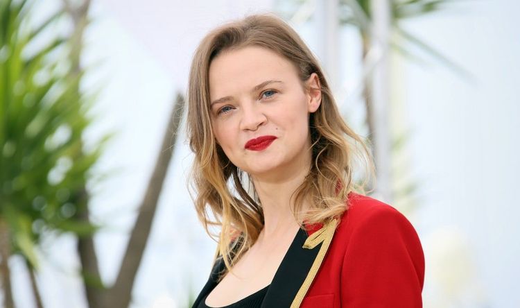 "Maudite du c**" : Sara Forestier (39 ans) dit tout haut ce qu'aucune star n'osera jamais dire, "le milieu du cinéma est…"