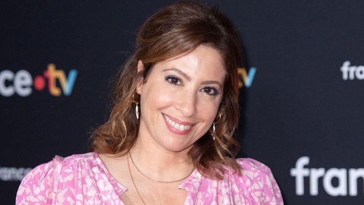 Crise à Quelle Époque : Léa Salamé envisage de partir, "Elle n'en dort pas la nuit"